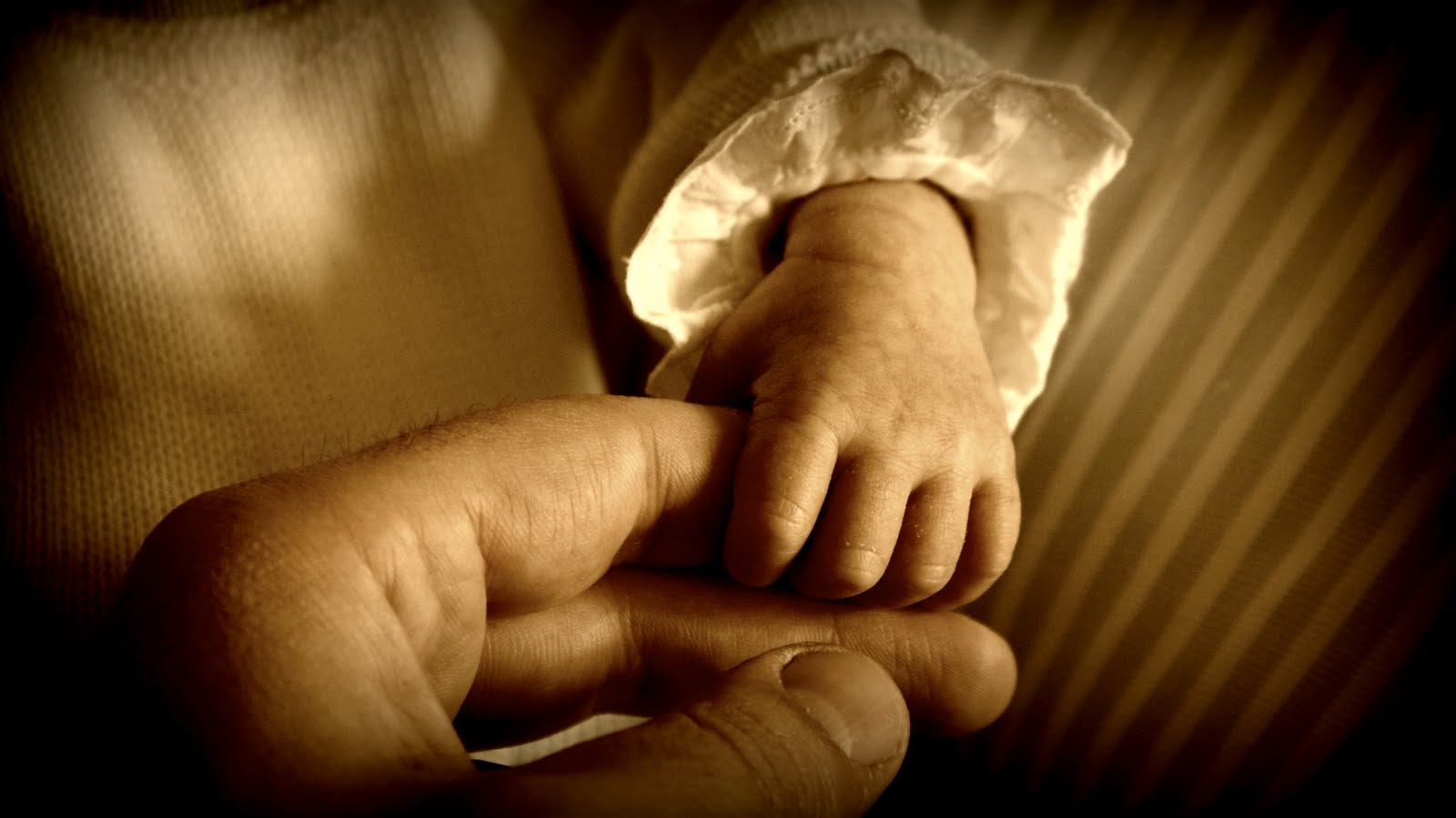 Francisco le pidió a la Purísima que interceda por los niños que son abandonados y explotados en el mundo