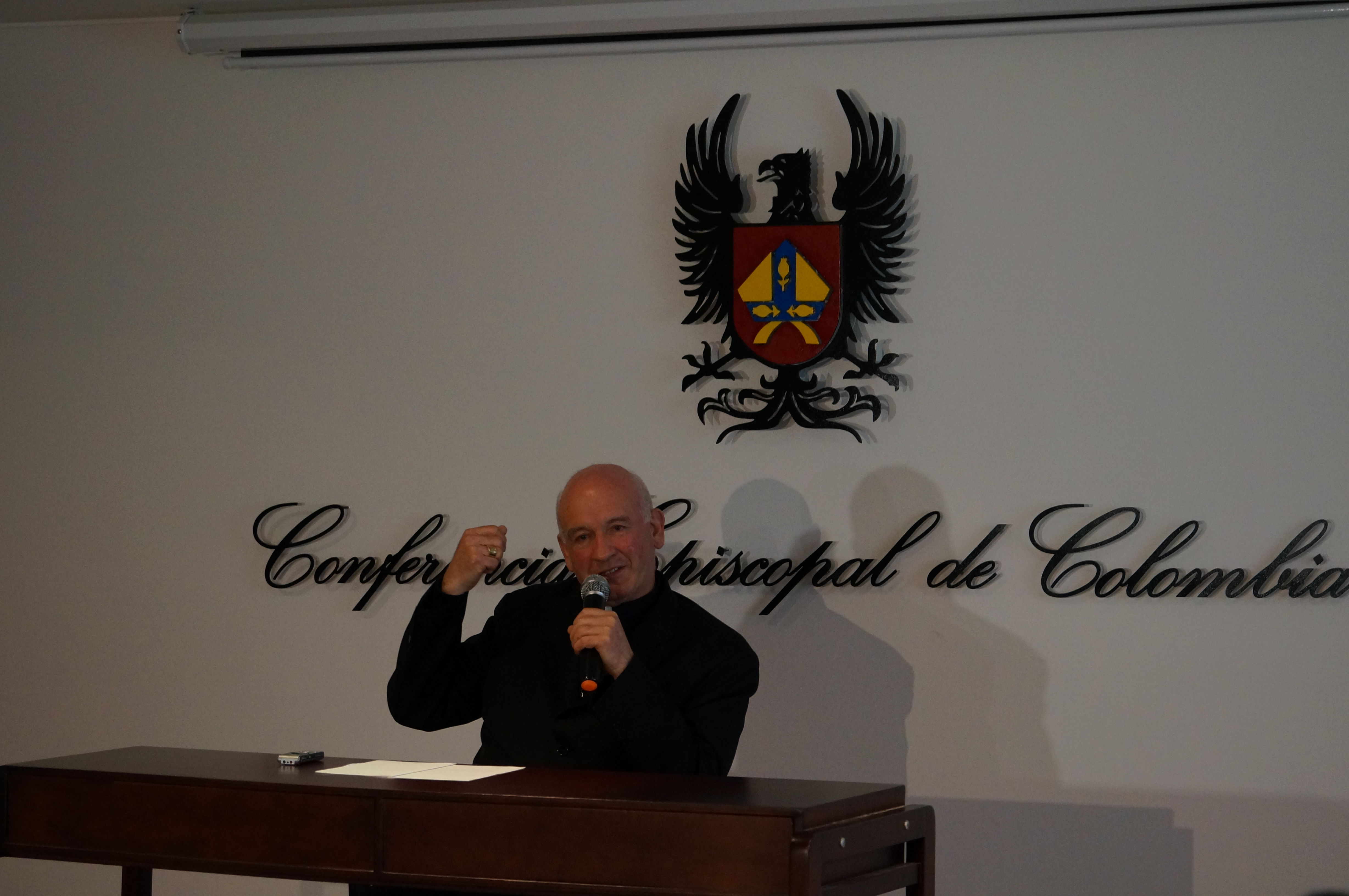 Recomendado de El Catolicismo,La Iglesia continúa con las puertas abiertas a las personas con tendencias homosexuales, en unión libre, separadas y  vueltas a casar.