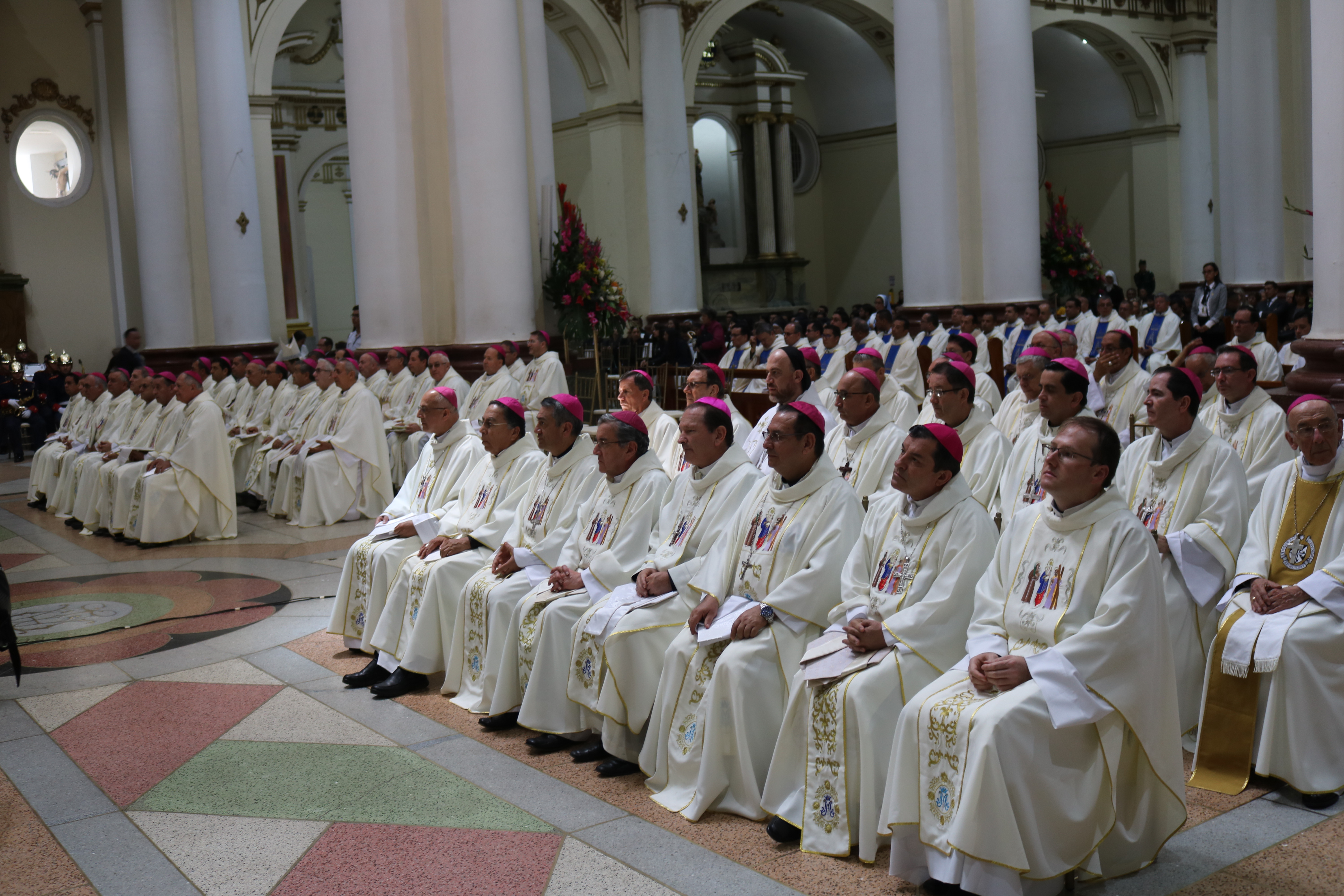 Los obispos de Colombia convocan a defender la vida valerosamente