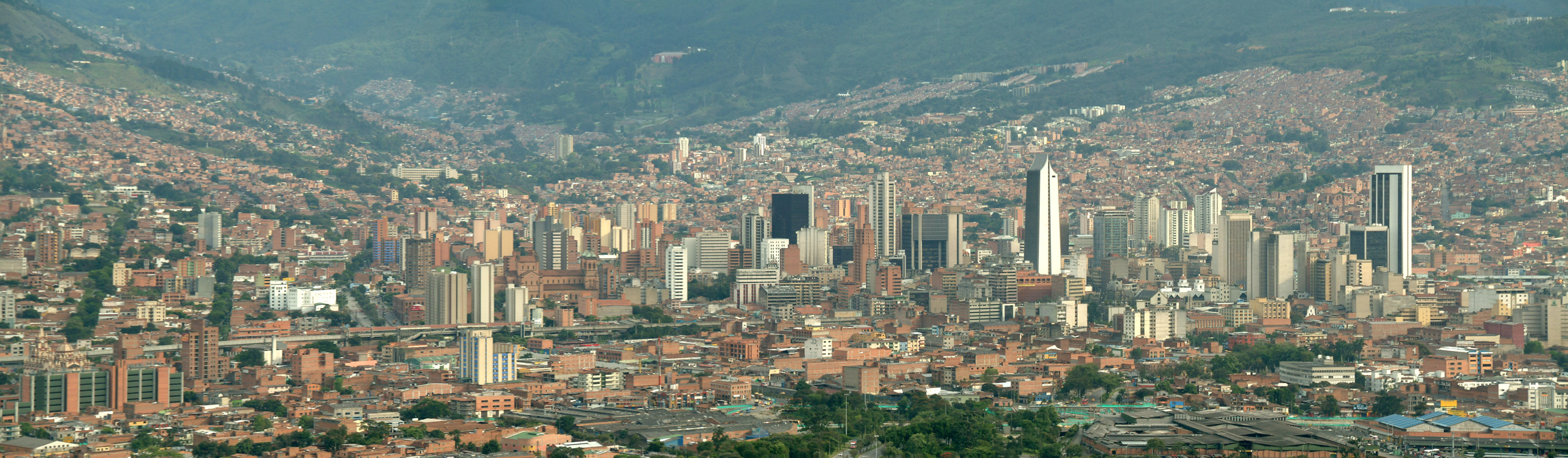 https://arquimedia.s3.amazonaws.com/2/opinion/medellin-1jpg.jpg