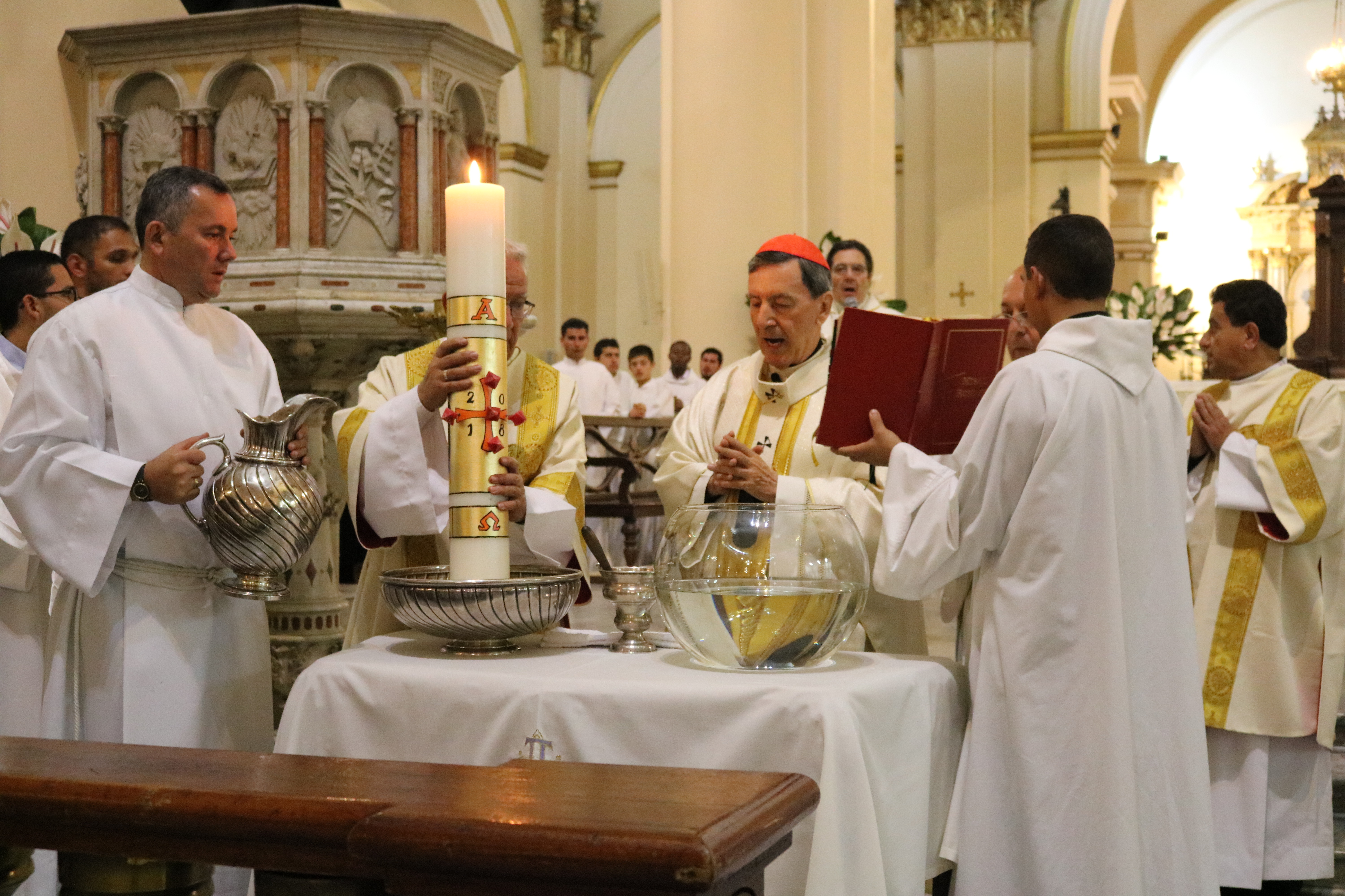 ¡Ha triunfado el amor, ha triunfado la vida: Cristo reina vencedor del pecado y la muerte!
