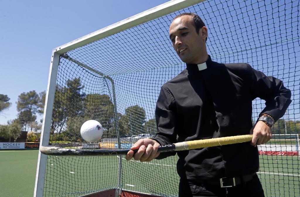 De las canchas de Hockey a sacerdote católico