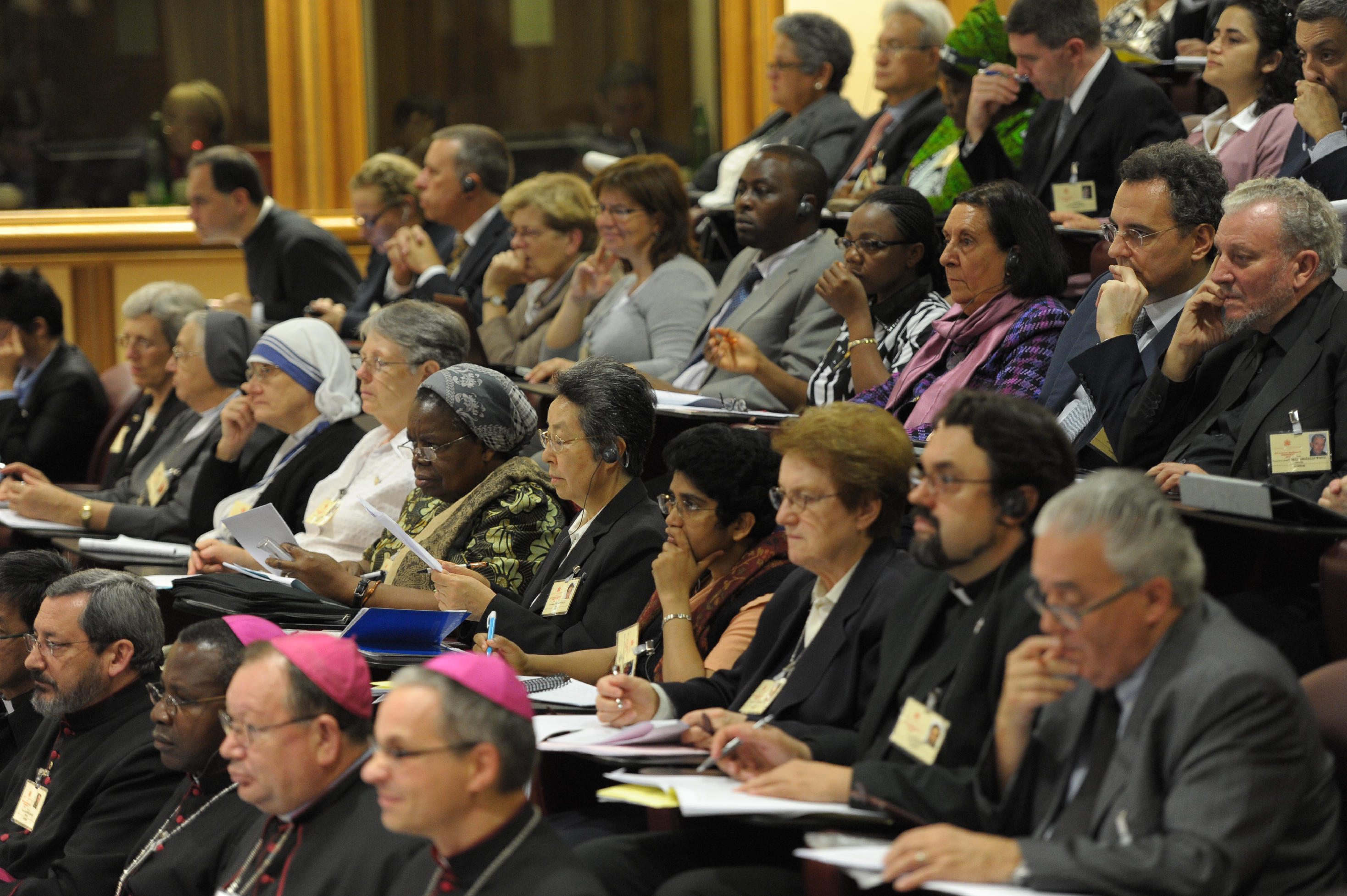 Resumen de las disertaciones en el Sínodo de la Familia