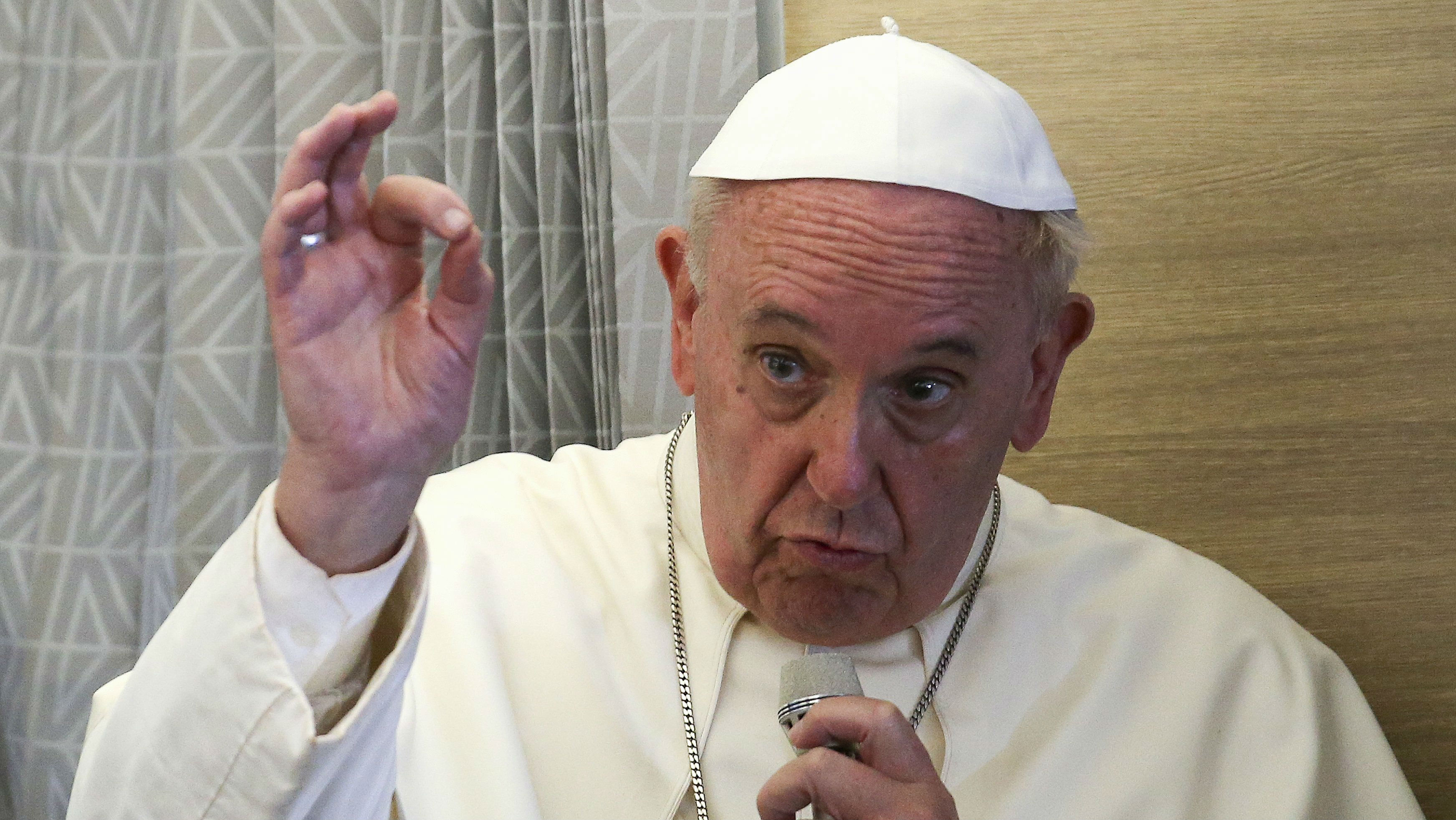 Los cuatro ejes de la reforma de Francisco: Economía, Comunicación, Laicos y Solidaridad