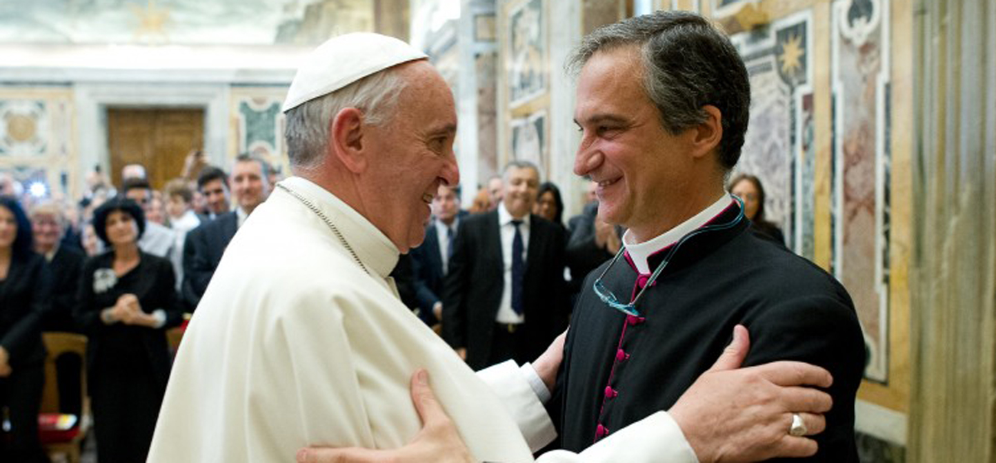 Monseñor Dario Edoardo Viganò, responsable de Comunicación del Vaticano analiza en Valencia las claves de este pontificado