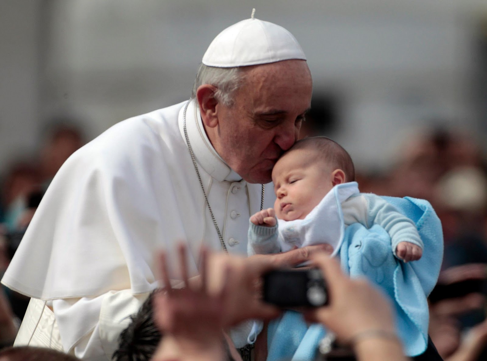 Cada gesto y cada palabra deben ser expresión de la ternura divina