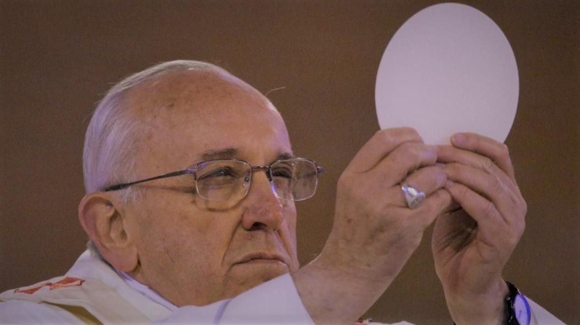 “Que la Eucaristía sea el centro de nuestra vida”: Papa Francisco