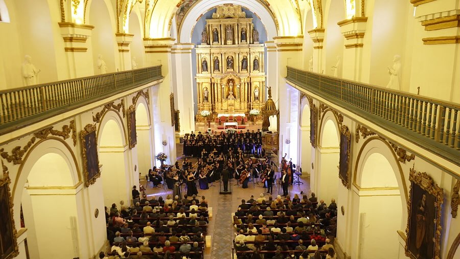 Iglesia San Ignacio, corazón de la Manzana Jesuítica de Bogotá