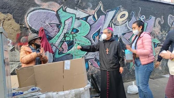 Arzobispo y habitantes de calle