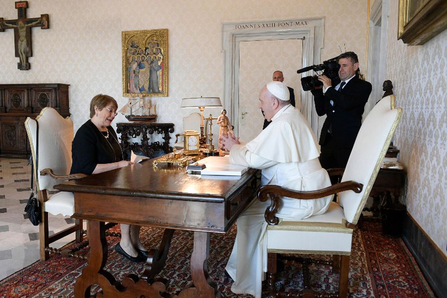 Bachelet en el Vaticano