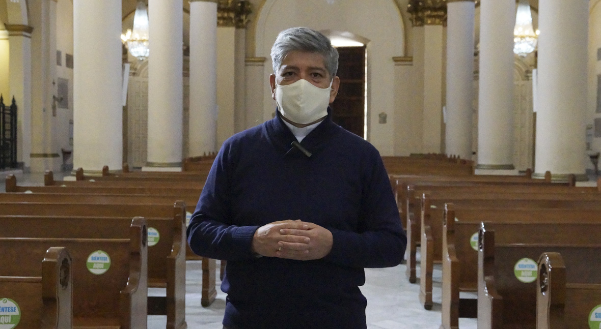 Padre Jorge Marin catedral