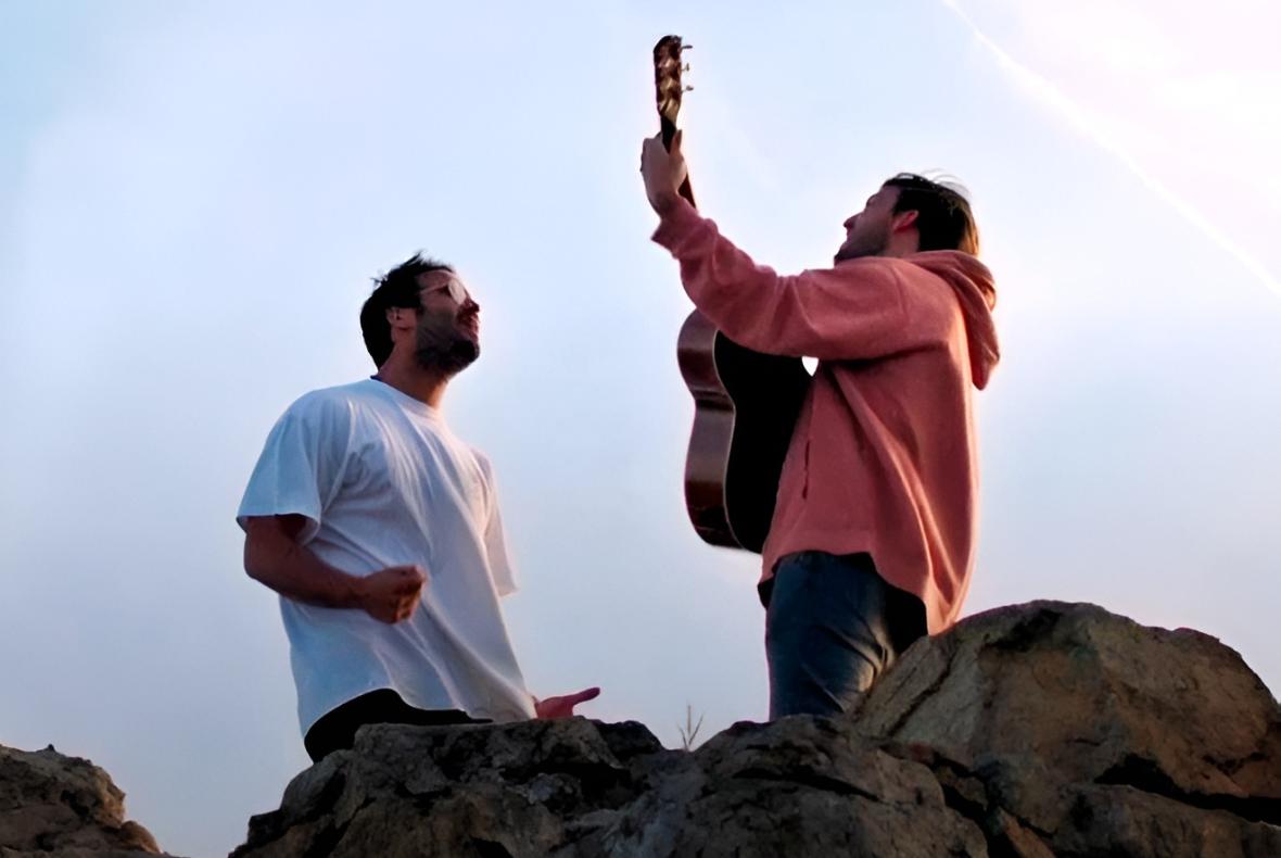 Llega a los cines de Colombia el documental ‘Descalzos’: Cuando la oración se convierte en música