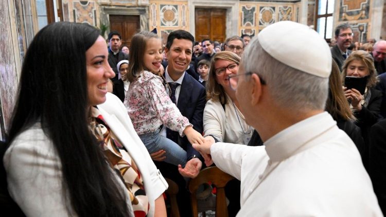 León XIV llama a los obispos a Roma para hablar de las familias y de Amoris laetitia en octubre