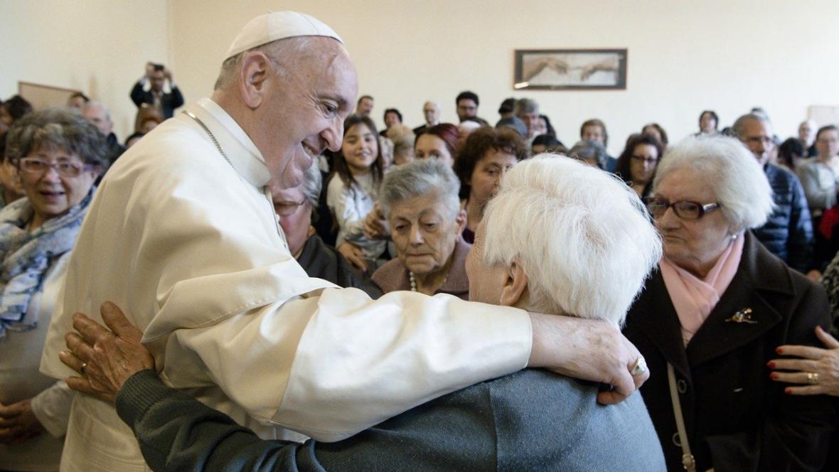 Papa y ancianos