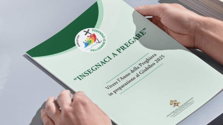 Vaticano presenta el subsidio "Enséñanos a rezar" para el Año de la Oración 2024