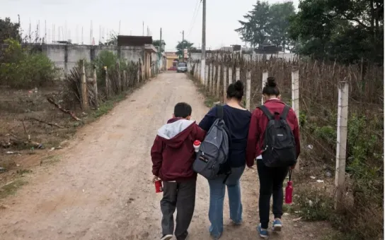 El Papa pide superar la indiferencia y acoger como hijos propios a los menores migrantes