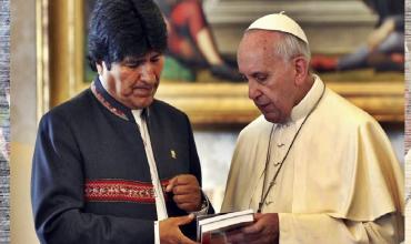 Intercambio de regalos en el palacio de la paz