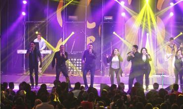 ¡Él te está esperando en todos los sagrarios, horas santas y en cada Misa!