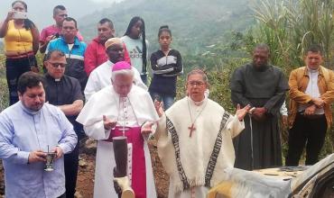 Colombianos se solidarizan con víctimas en el Cauca y piden cese de violencia