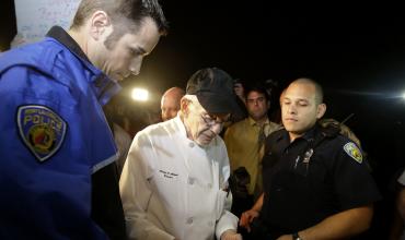 Detenido un anciano filátropo por alimentar a habitantes de la calle