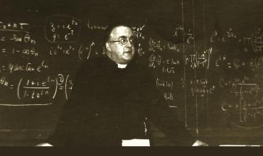 George Lemaitre: sacerdote y astrofísico de la teoría del Big Bang, 50 años de su muerte…