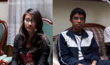 Los jóvenes estudiantes de los colegios del SEAB salen del aula para conocer la realidad social de su ciudad