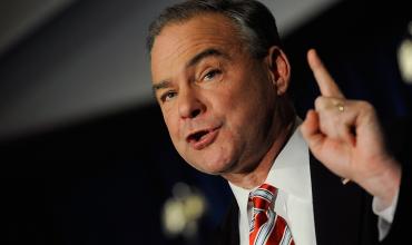Tim Kaine: "Soy católico, y estoy feliz de adorar a Jesucristo"