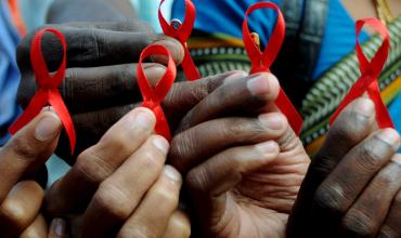 Abstenerse hasta el matrimonio y fidelidad reduciría el SIDA
