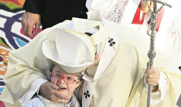 "Distanciarnos de la cultura del descarte que solo propone itinerarios de muerte": papa Francisco..