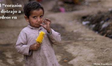 Con bailes, juegos y el “corazón desgarrado”, párroco distrajo a niños durante bombardeos en Gaza