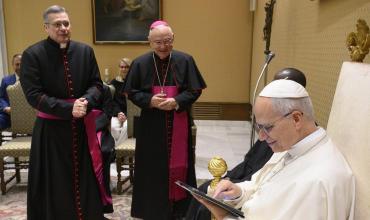 Disponible primer Anuario Pontificio on line, un paso más hacia la digitalización