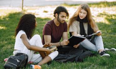 Arquidiócesis de Bogotá presenta itinerario de iniciación cristiana para adultos