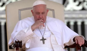 El Papa Francisco cancela su agenda hasta el domingo.