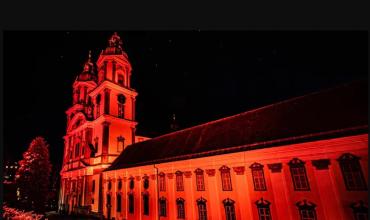 Iglesias del mundo se iluminarán de rojo en honor a los cristianos perseguidos en 2022