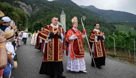 La celebración en Ecône con motivo de la consagración de cuatro nuevos obispos de la Fraternidad Sacerdotal San Pío X.