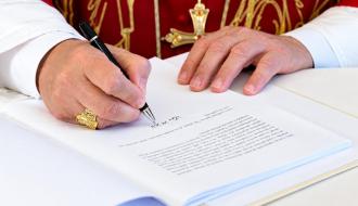 “Los santos siguen formando santos”: Mensaje del papa León a los obispos de América Latina