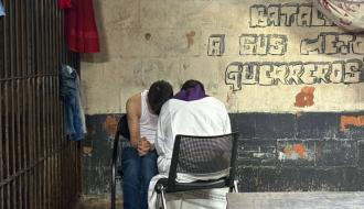Una Iglesia en salida que toca las heridas de la capital colombiana.