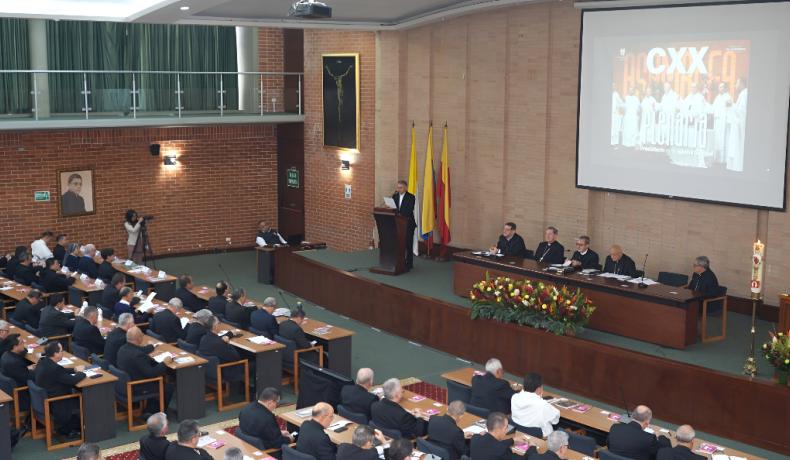 Obispos y presbíteros, en escucha fraterna